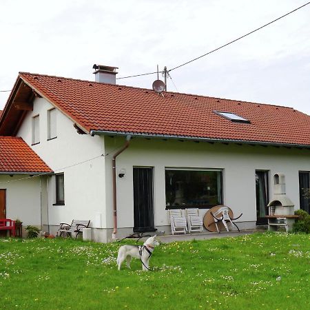 Cosy Apartment In Allg U With Garden Oy-Mittelberg Exterior photo